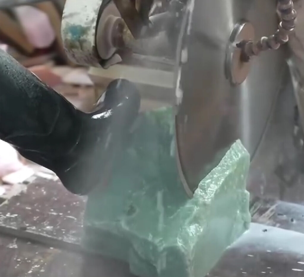 TERRA CRYSTAL Cutting