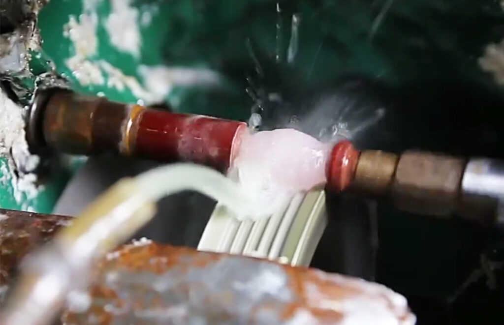 Polishing of Facial jade roller